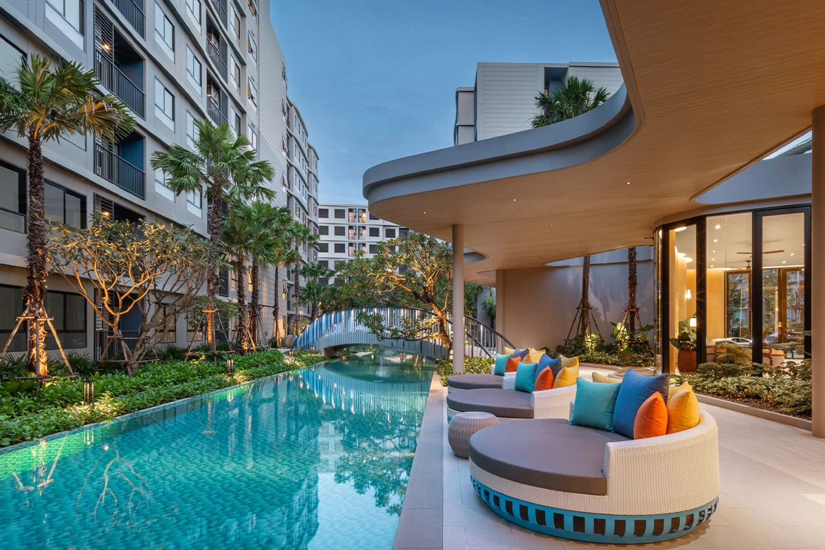 Outdoor swimming pool